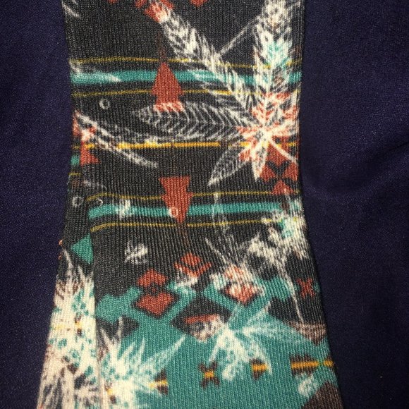 KurB Bud Leaf Aztec Thick Cozy Socks - Picture 4 of 7